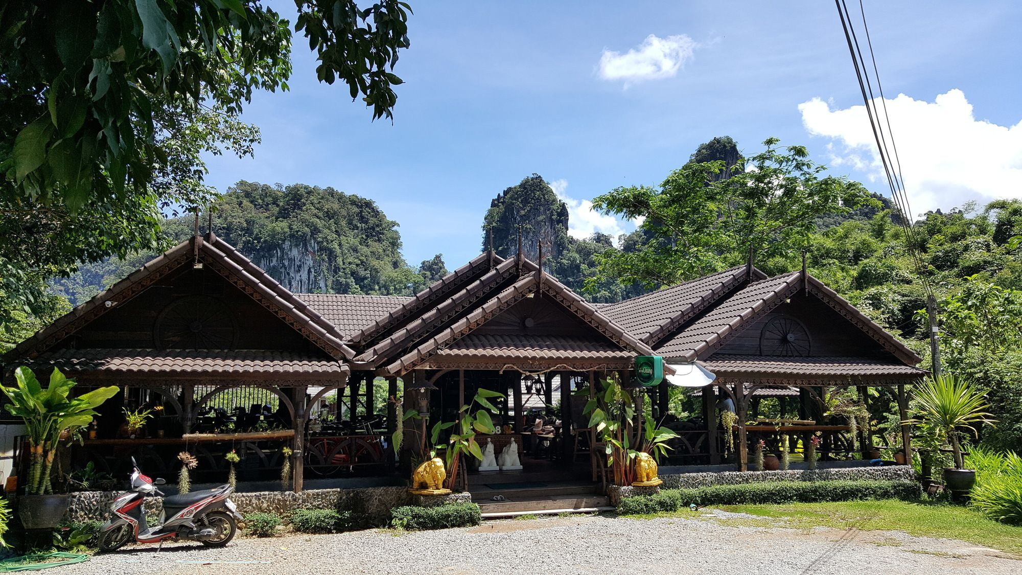 Montania Lifestyle Hotel Phanom Exterior foto