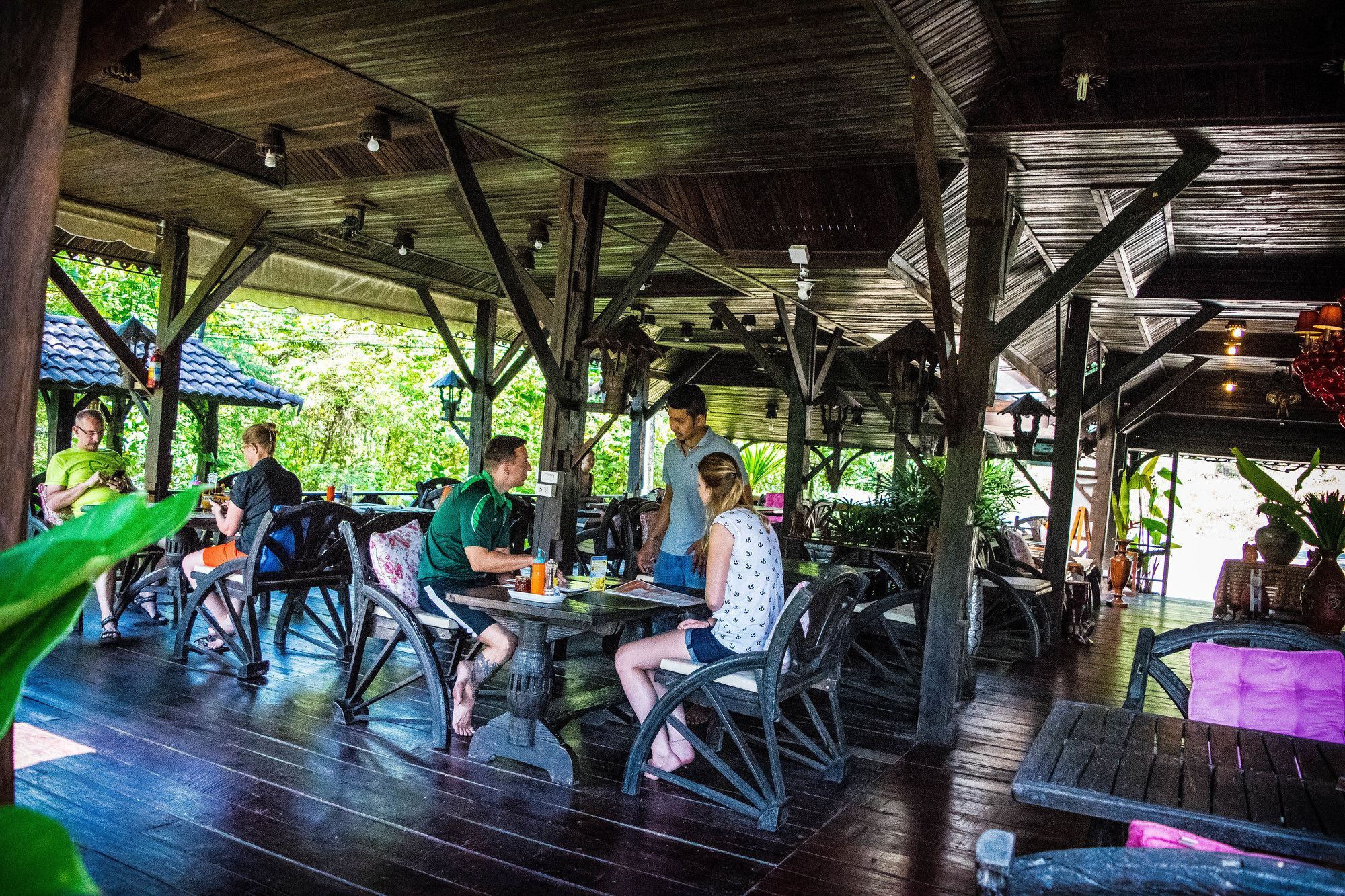 Montania Lifestyle Hotel Phanom Exterior foto