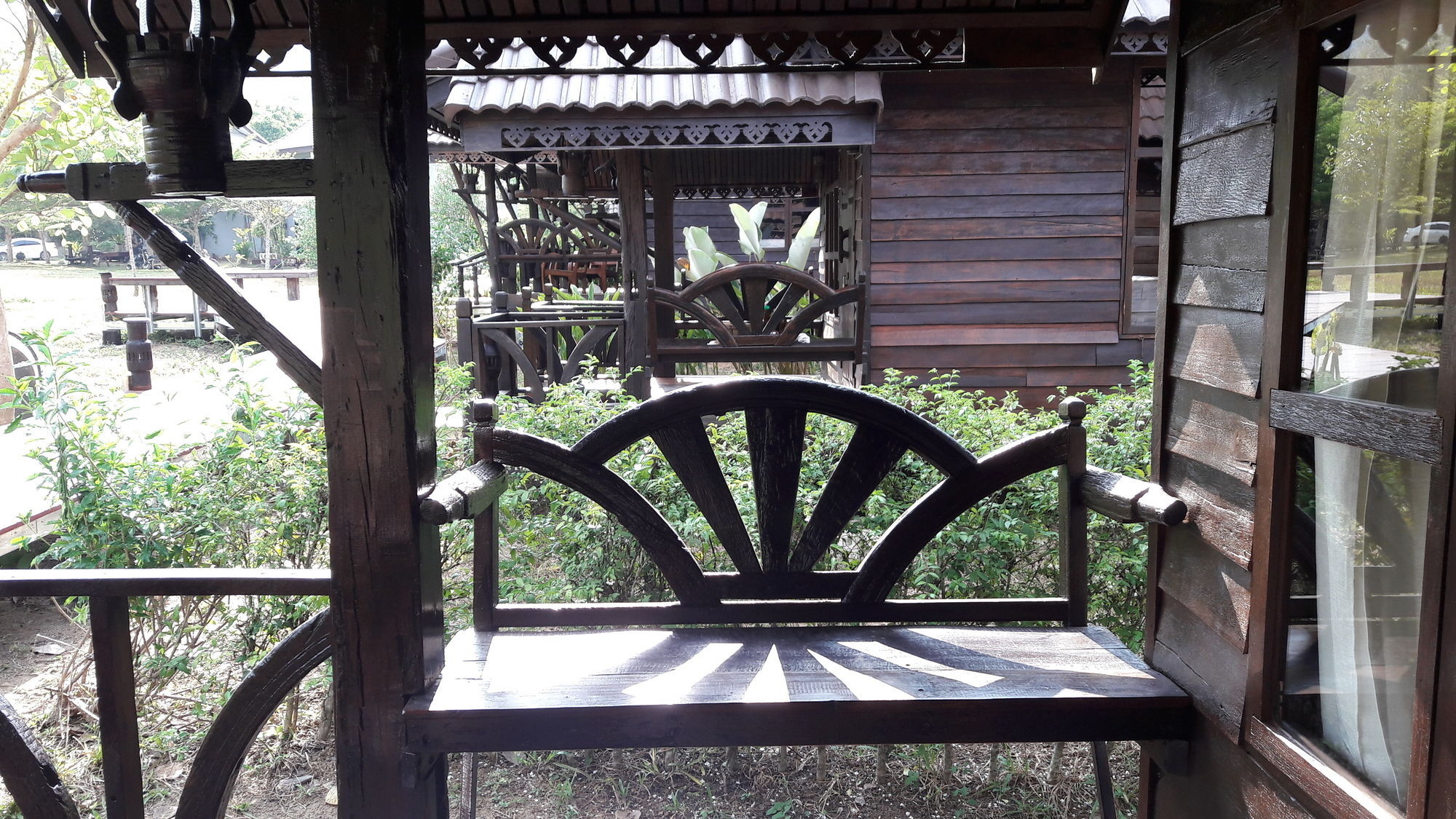 Montania Lifestyle Hotel Phanom Exterior foto