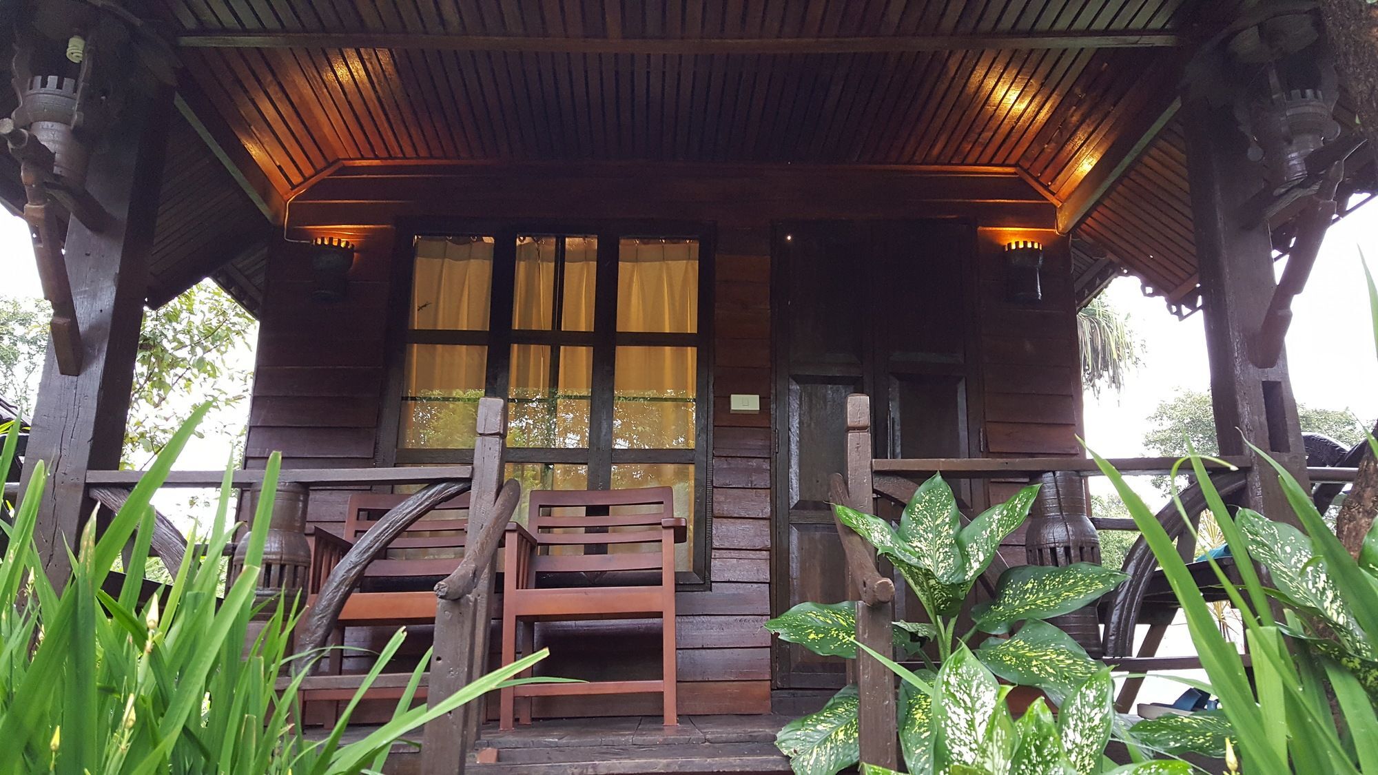 Montania Lifestyle Hotel Phanom Exterior foto